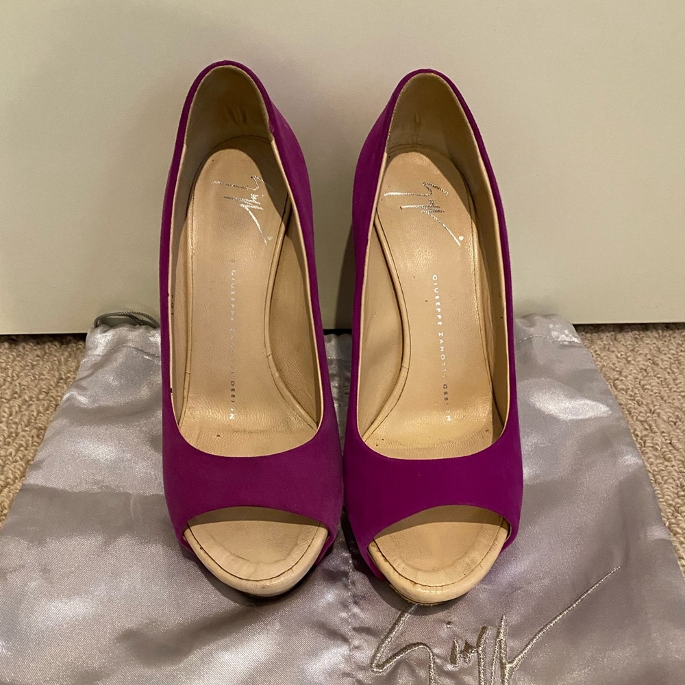Authenic Giuseppe Zanotti Suede Heels